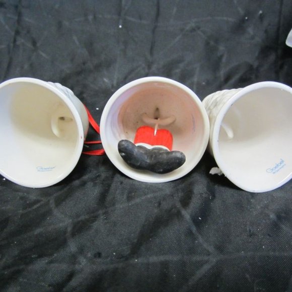 Vtg 1985 GOEBEL BELL ORNAMENT IVORY COLORED PORCELAIN BELL ORNAMENT SET OF 3 - Picture 4 of 6